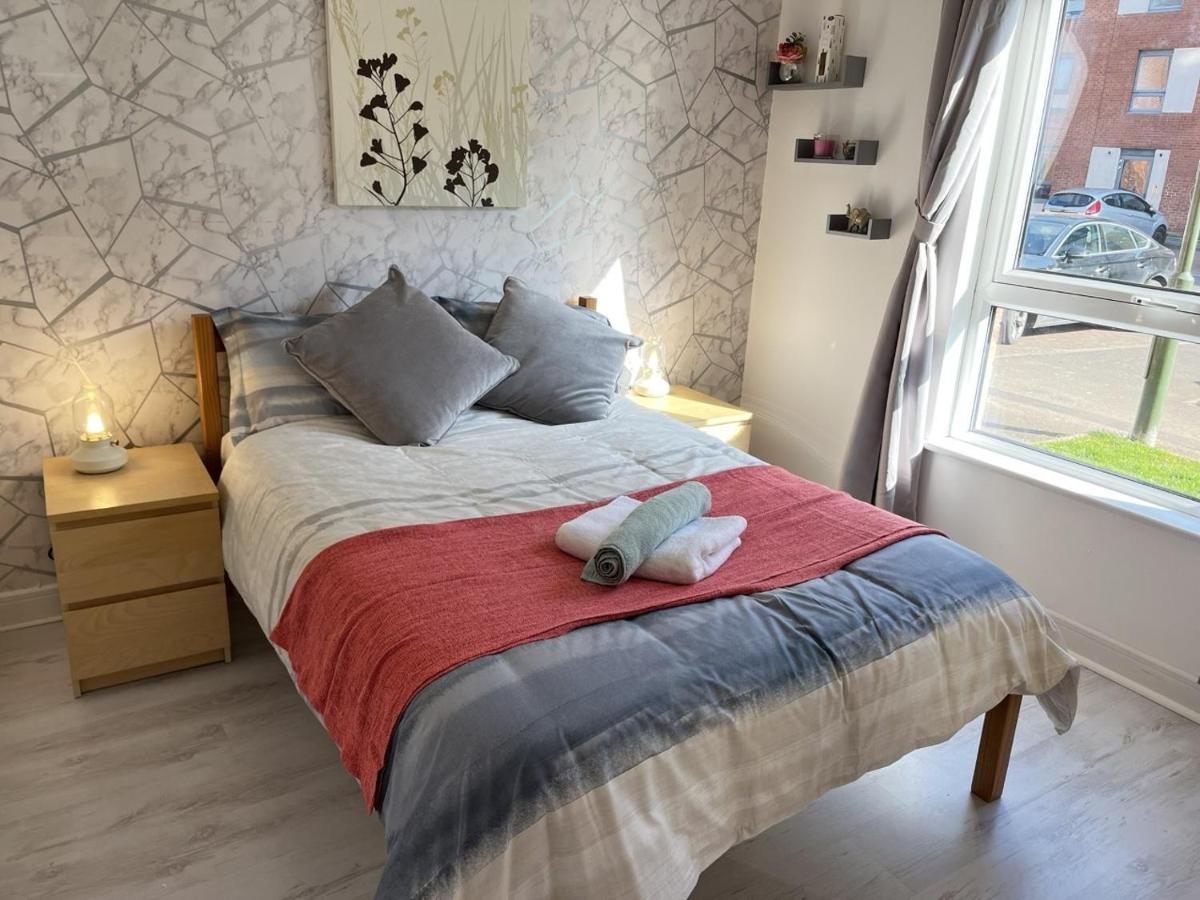 Bright 2 Bedroom Apartment - EDI Kültér fotó