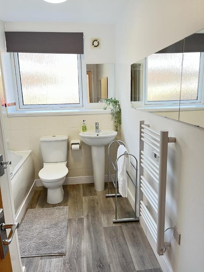 Bright 2 Bedroom Apartment - EDI Kültér fotó